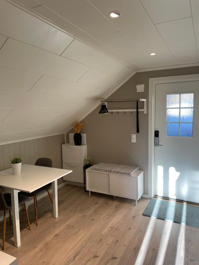 Modern, Small Appartment ラルヴィク エクステリア 写真